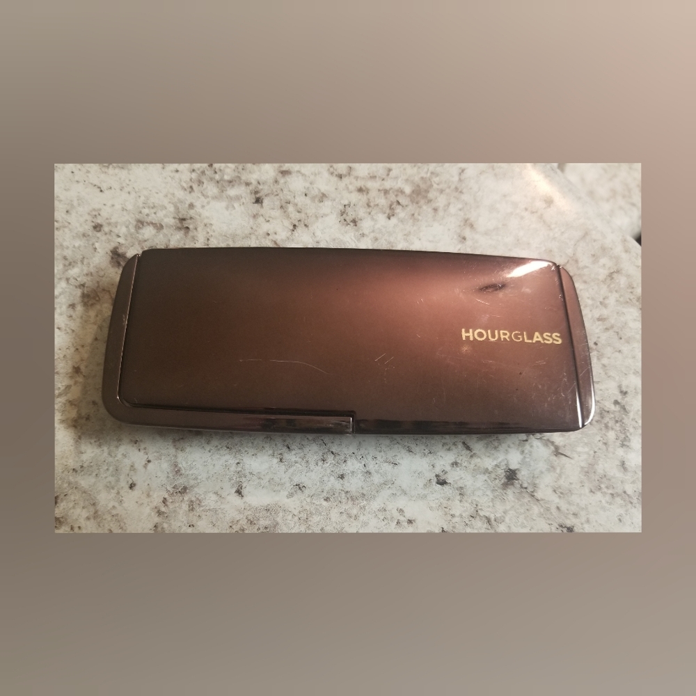 Hourglass Ambient Lighting Palette